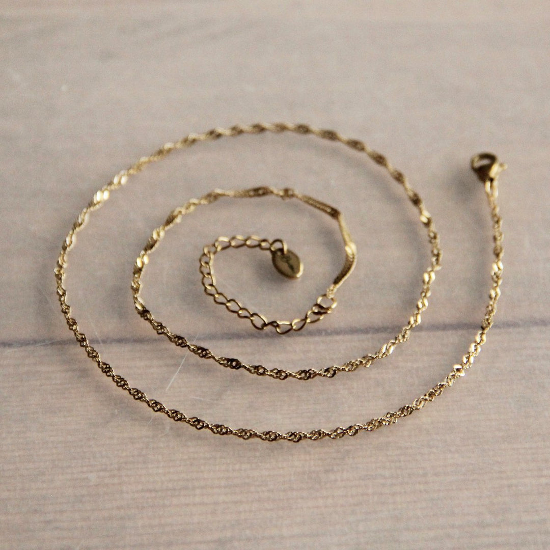 Halskette - feines Kordeldesign Twisted - Gold