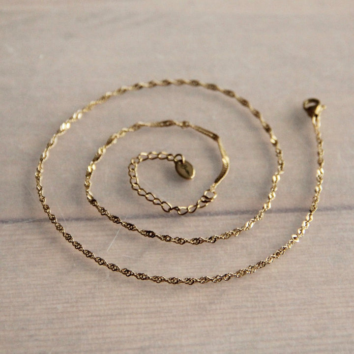 Halskette - feines Kordeldesign Twisted - Gold