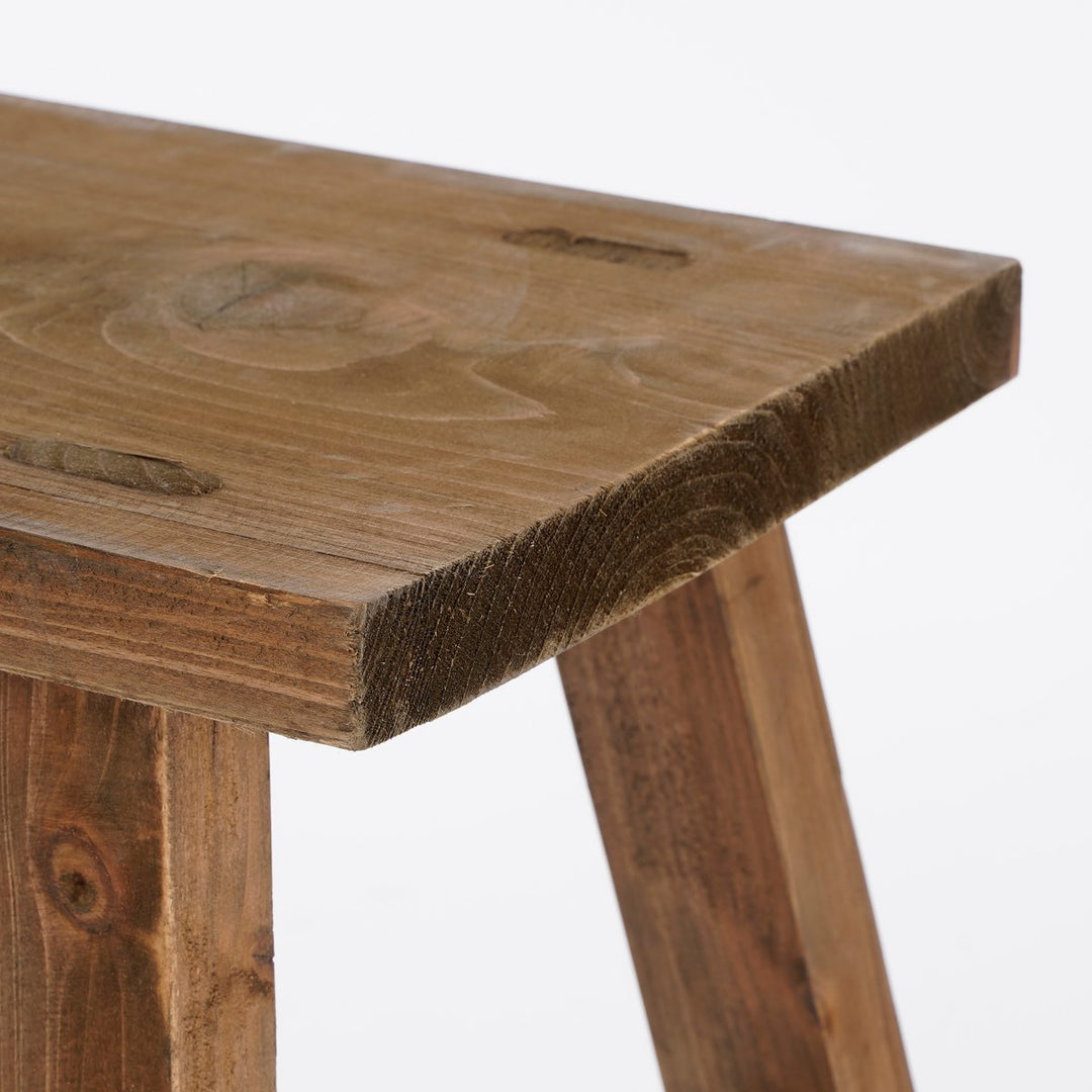 Mutiger Holzhocker – recyceltes Holz – Braun