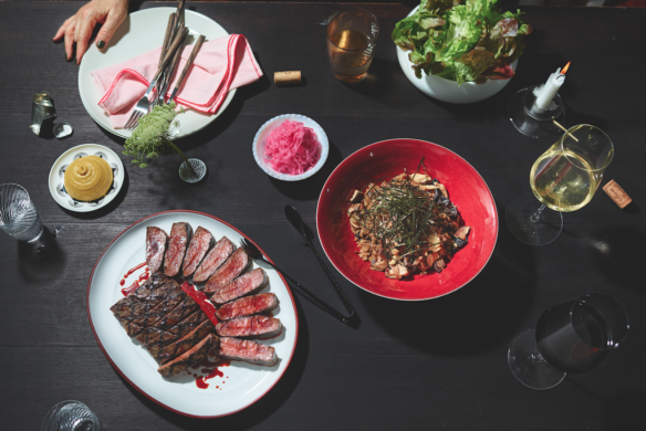 Buch DINNER PARTY - Für die glamourösesten Abende zu Hause | Kreative Rezepte & Party-Ideen