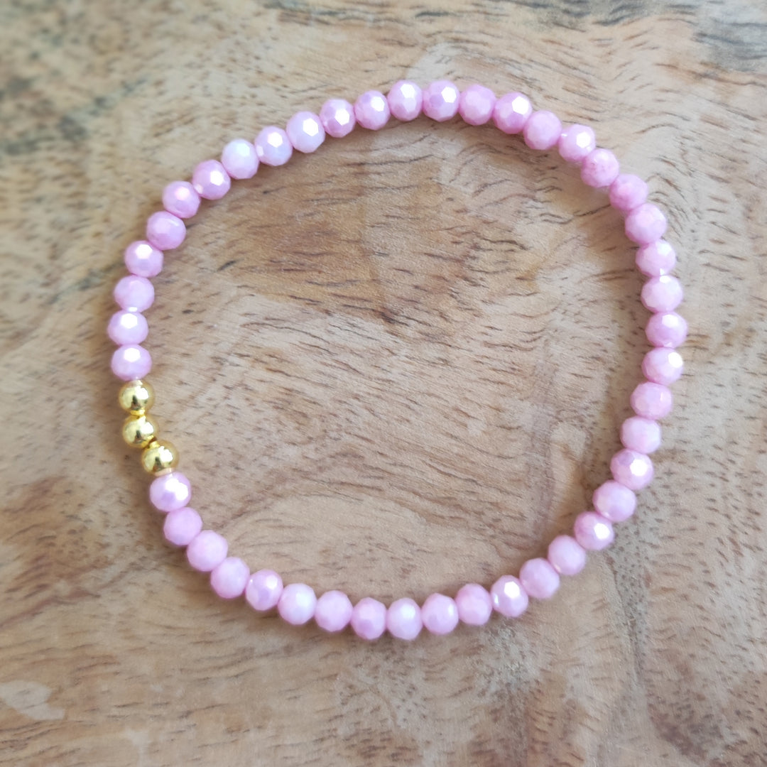 Armband mit hell lia Perlen 4mm