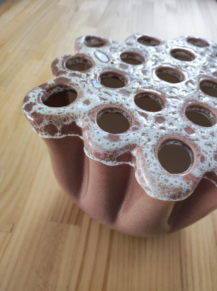 Kugelvase OKKI - altrosa-weiß