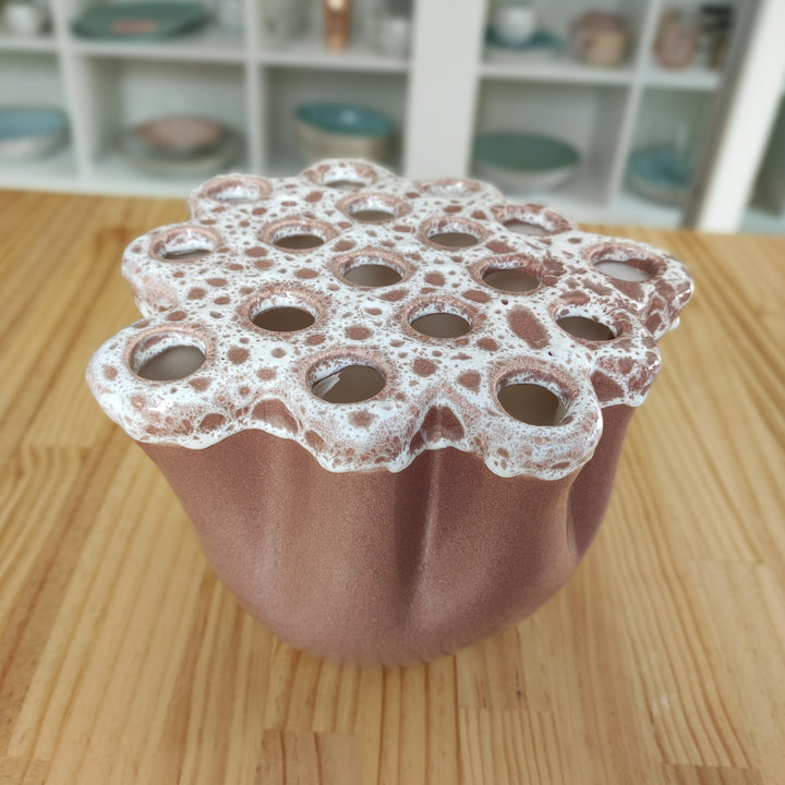 Kugelvase OKKI - altrosa-weiß