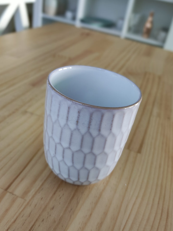 Kaffeetasse, Trinkbecher / weiß-beige