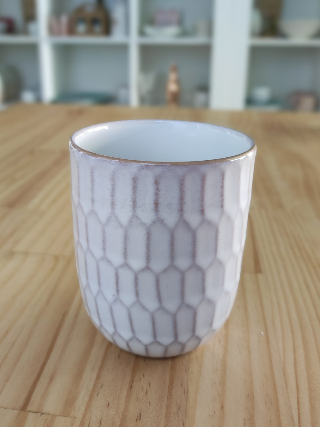 Kaffeetasse, Trinkbecher / weiß-beige