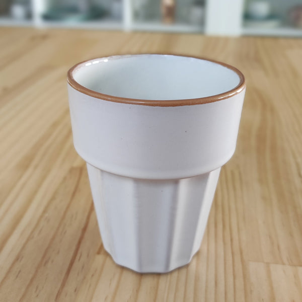 Kaffeetasse, Trinkbecher / hellgrau-braun