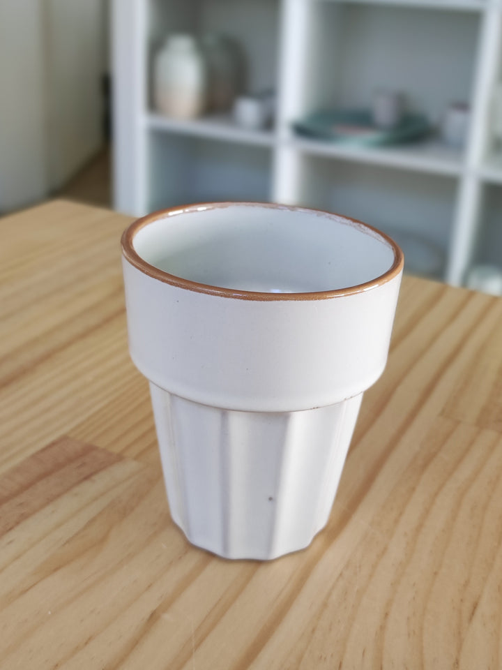 Kaffeetasse, Trinkbecher / hellgrau-braun