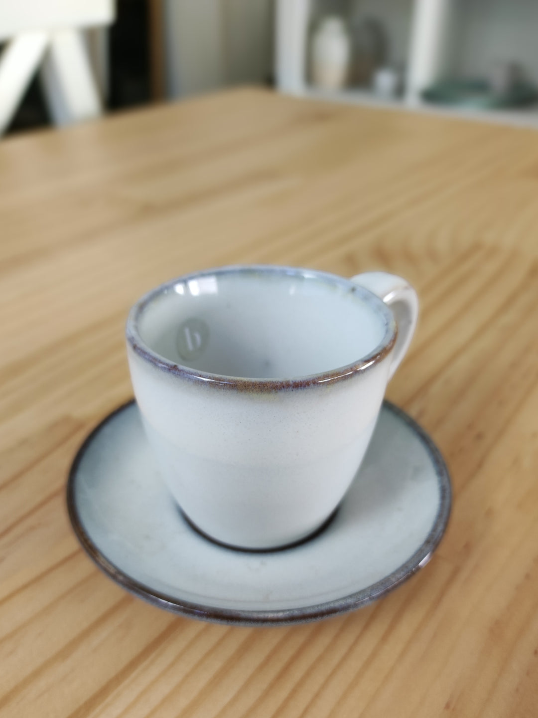 Nordic Sand / Espressotasse mit Untertasse / weiß-grau