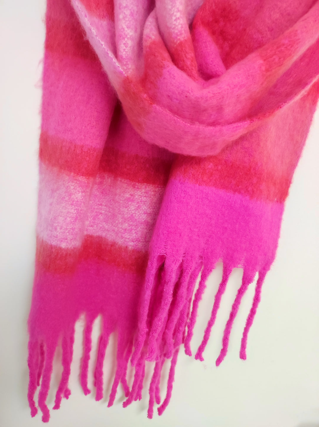 Schal - Pink - flauschig, lange Fransen