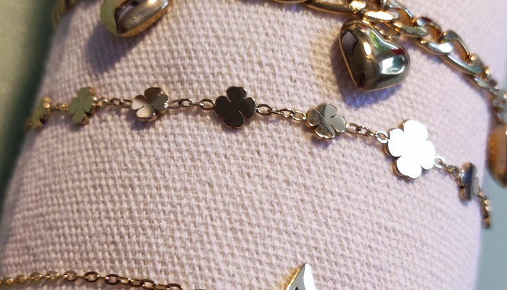 feines Armbändchen (030)