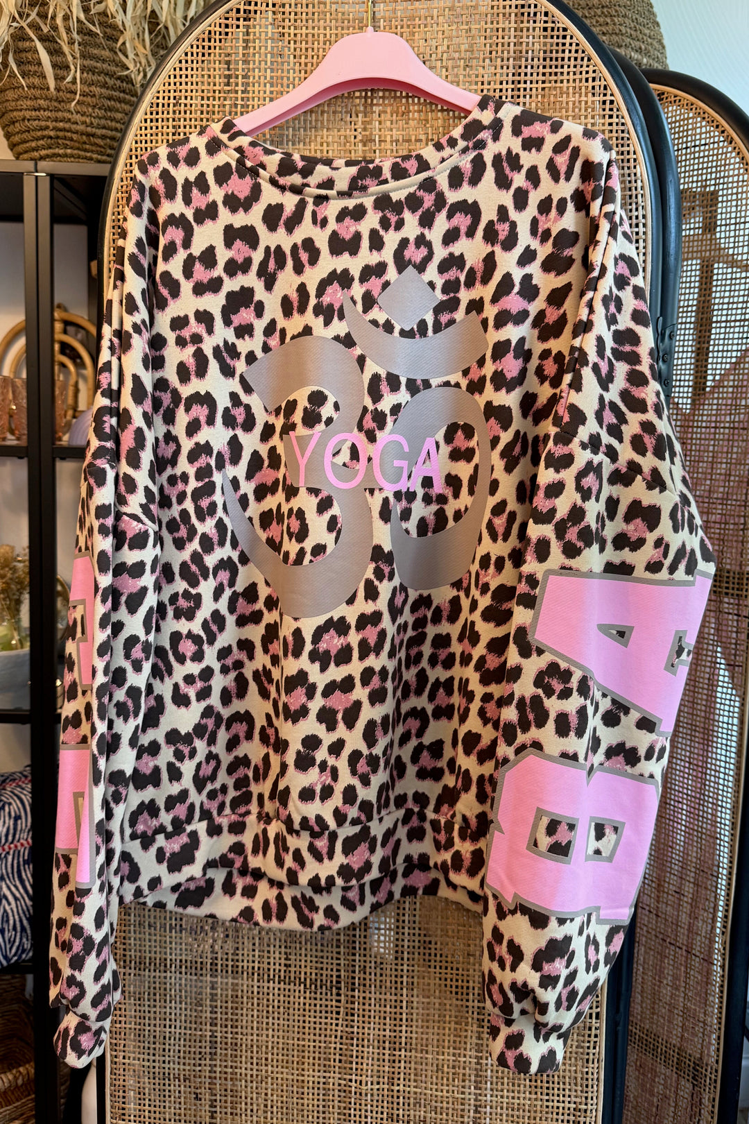 Pullover YOGA / BALANCE - Oversize Sweatshirt mit Leomuster - 3 Farben