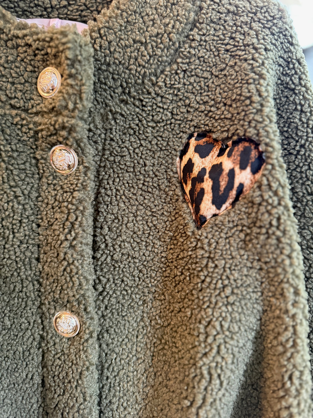 Jacke - Teddy - Leo-Herz - oliv