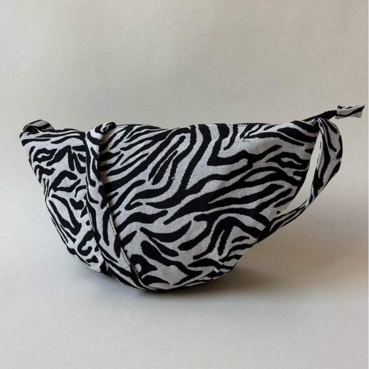 Crossbody Bag IRIS - Halbmond Tasche LEO & ZEBRA