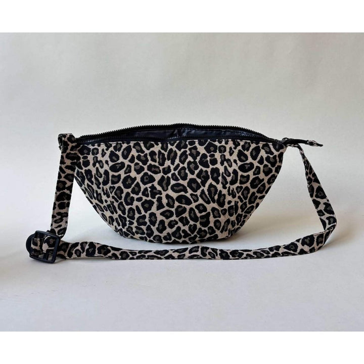 Crossbody Bag IRIS - Halbmond Tasche LEO & ZEBRA