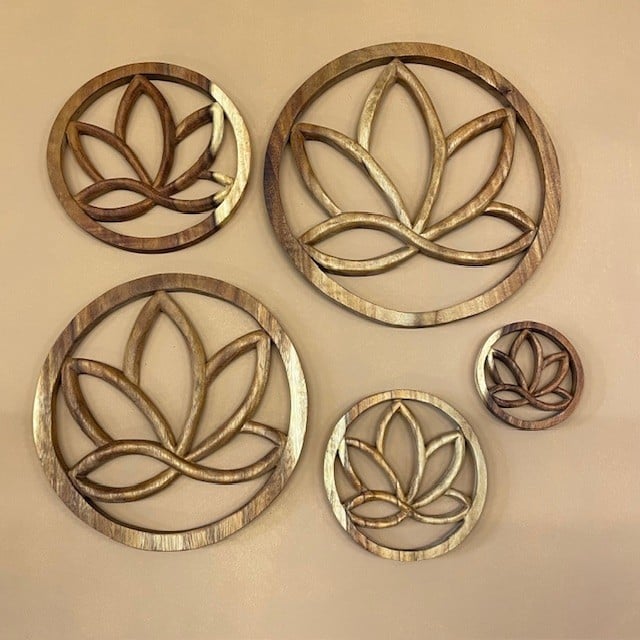 Woodcarving LOTUS - Yoga Holzdeko
