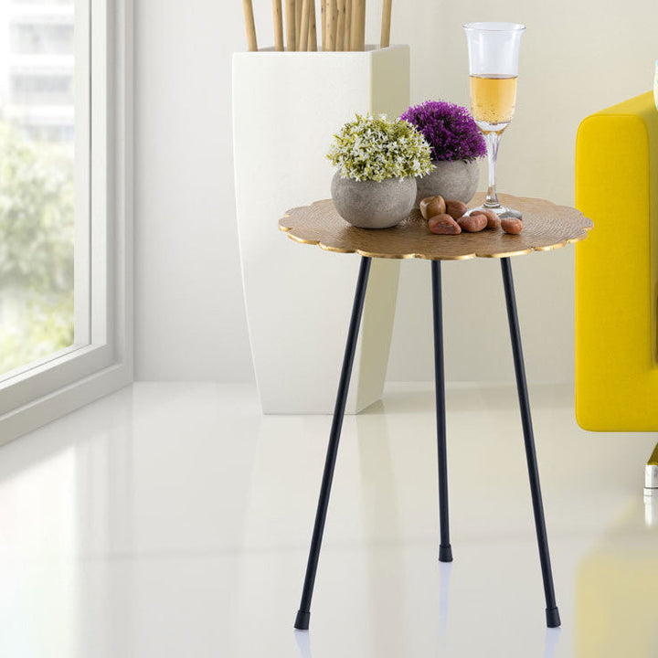 Beistelltisch - Dekotisch HILTON - Design Tisch - Aluminium mit Struktur silber o. gold