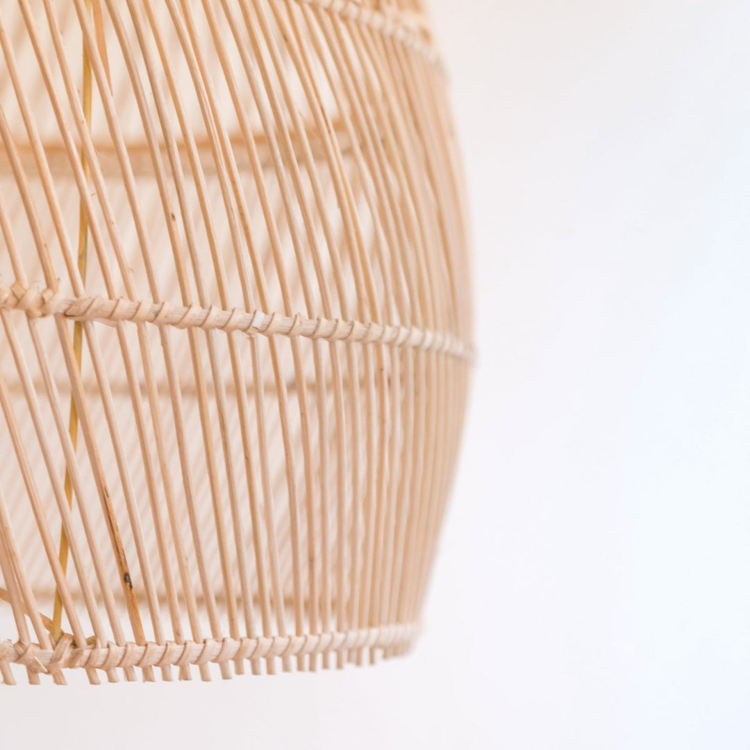 Rattan Lampenschirm SEMINYAK – Boho-Pendelleuchte aus handgewebtem Naturmaterial