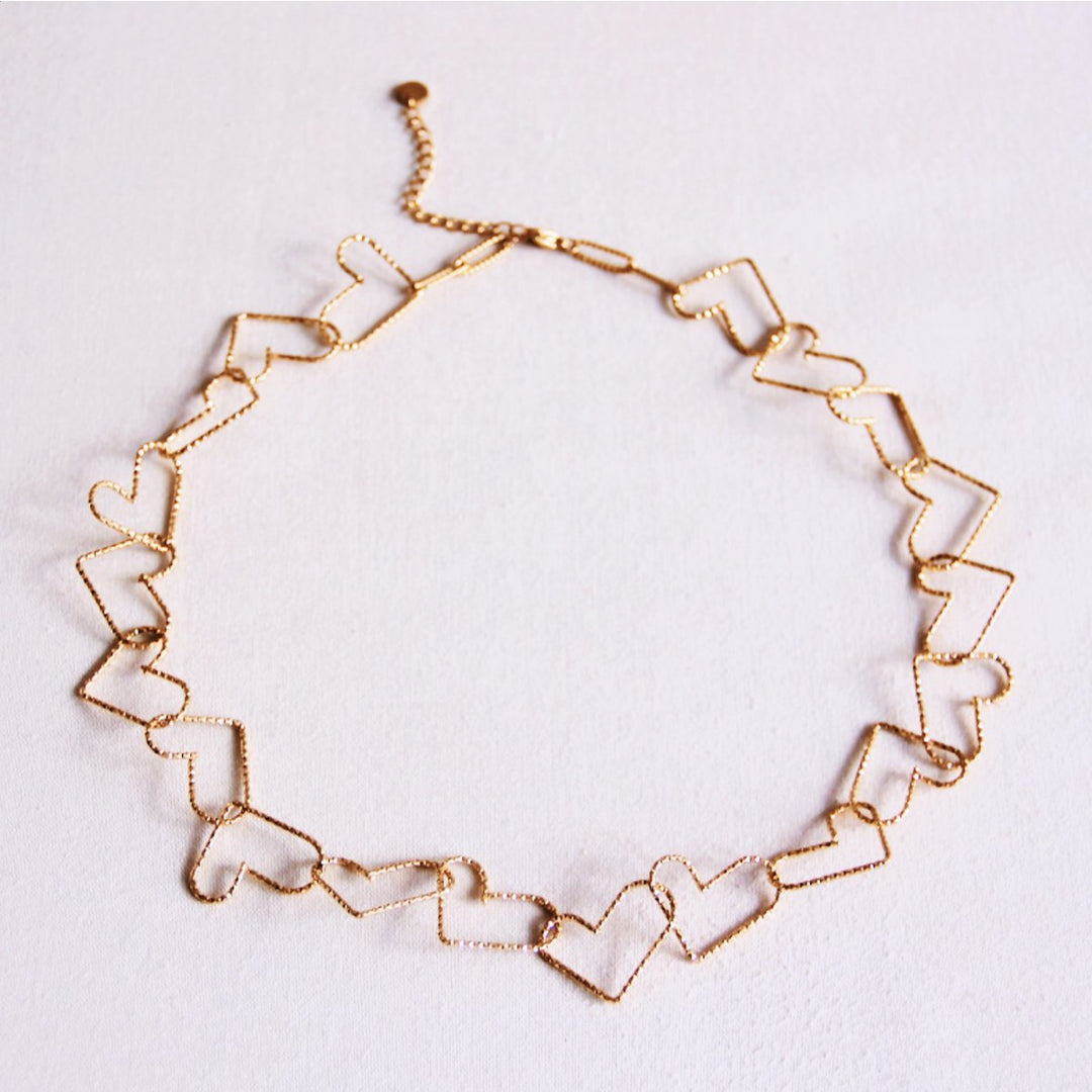 Halskette mit großen Gliedern in Herzform - Gold