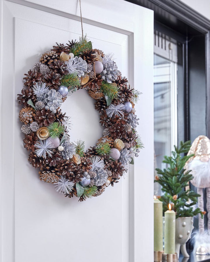 Kranz - Weihnachtsdeko mit silbernen Zapfen - Ø50cm