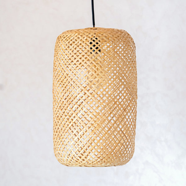 Handgefertigter Lampenschirm AGUNG - Boho Deko Lampe aus Bambus geflochten
