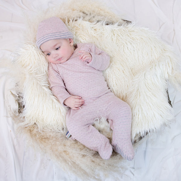 Bio Schlafanzug mit Babyfüßen, Rose