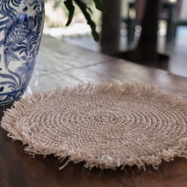 Handgefertigte Boho Tischmatten Sets AMBON (natur) - Tischsets - Korbmatten - Wanddekor mit Fransen