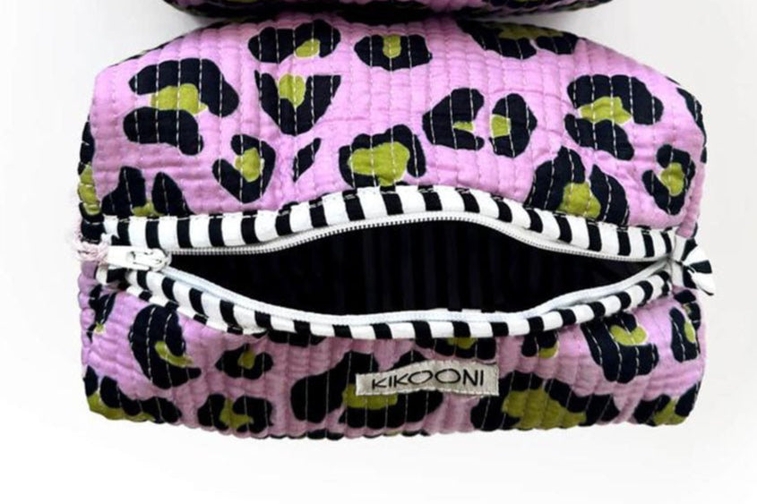 kleine Kosmetiktasche OH LEO - COSMIC LILAC /div. Innenfutter