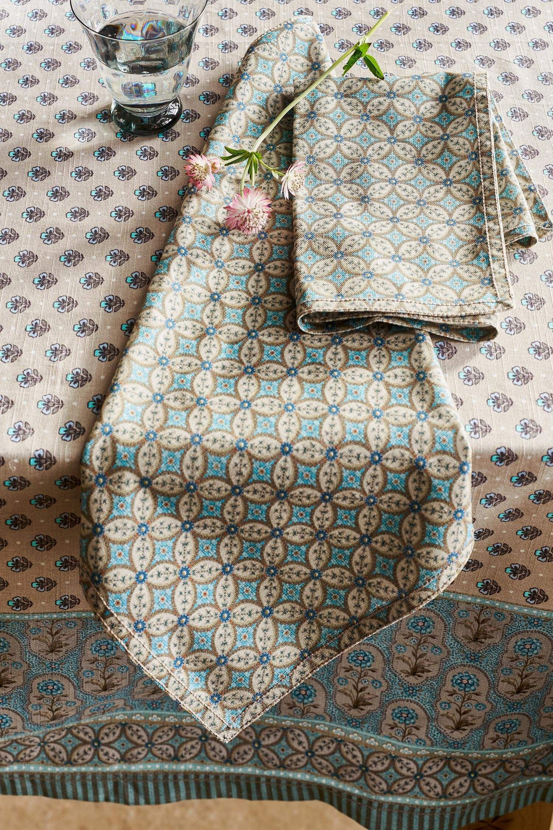 Servietten 4er-Set BLOOMING TALES Khaki-Blue 40x40cm