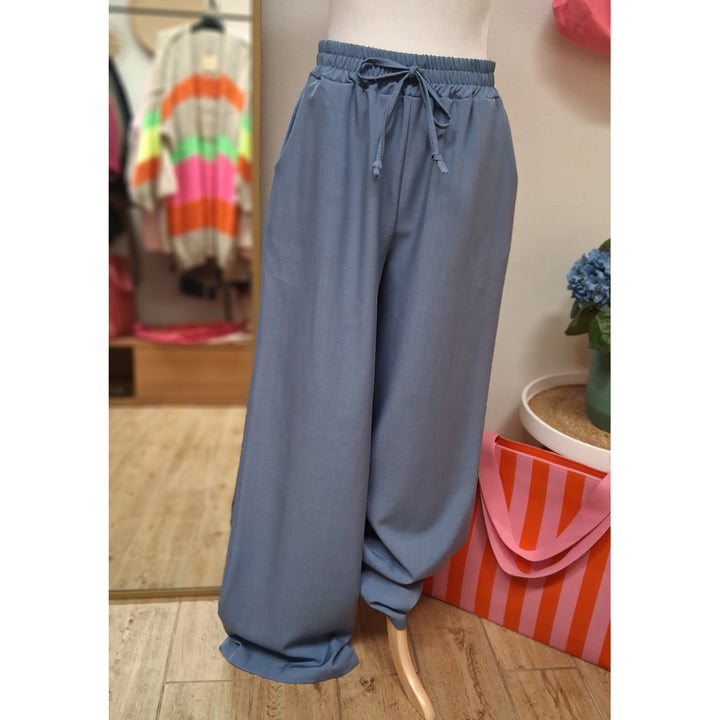 Marlene Hose - lange Hose mit weitem Bein - Gummibund und Zierschleife - blau