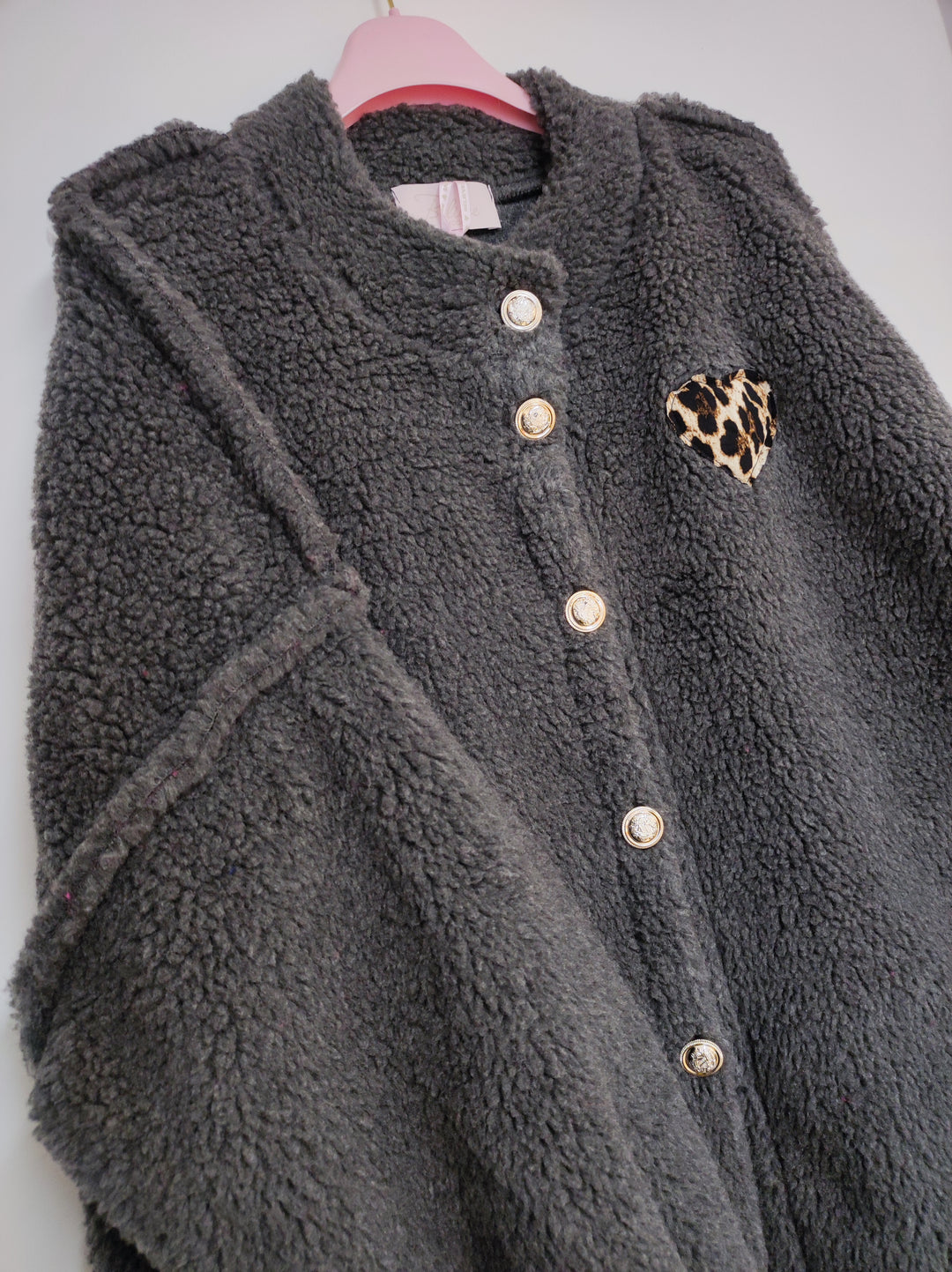 Jacke TEDDY - Oversize Cardigan - Leo Herz Patch - div. Farben